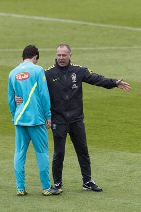 WROCLAW 10 10 2012 Training Brasilien Coach MANO MENEZES and Oscar -  BOR_20121010_3392