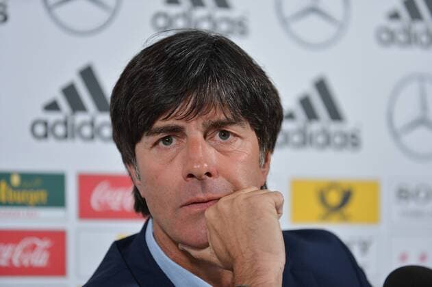 Fußball Länderspiel Republik Irland - Deutschland Pressekonferenz am 11.10.2012 im Aviva Stadion in Dublin Der Trainer der Deutschen Nationalmannschaft Joachim Löw bei der PK am 11.10.2012 im Aviva-Stadion in Dublin.