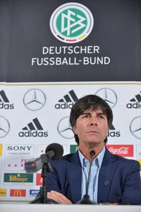 Fußball Länderspiel Republik Irland - Deutschland Pressekonferenz am 11.10.2012 im Aviva Stadion in Dublin Der Trainer der Deutschen Nationalmannschaft Joachim Löw bei der PK am 11.10.2012 im Aviva-Stadion in Dublin.