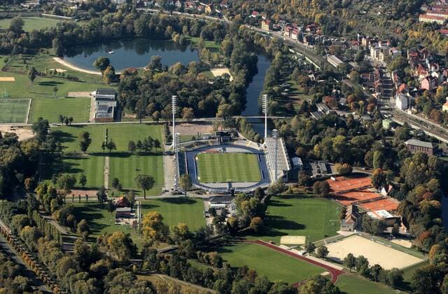 Jena Jena , 111012 , Ernst-Abbe Sportfeld Stadion und Schleichersee in der Oberaue