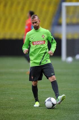 MOSCOW,OCTOBER 11, 2012. Raul Meireles handles the ball during a training session of Portugal s national team at Luzhniki Stadium  RE10A972