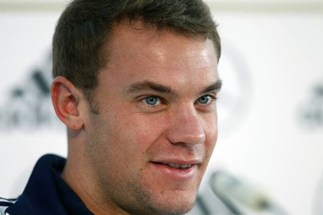 Manuel Neuer, Torwart der deutschen Nationalmannschaft, Porträt, Portrait, Lachen, Freude, optimismus, quer PK der Deutschen Nationalmannschaft, Nati, DFB, Pressekonferenz, PK, Fußball, Fussball, soccer, Herren, Deutschland, Germany Berlin, 14.10.2012 Hertha BSC-Amateurstadion