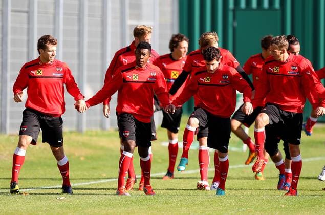 FUSSBALL - FIFA WM 2014 Quali, AUT vs KAZ, Vorberichte, Training WIEN,AUSTRIA,15.OKT.12 - FUSSBALL - FIFA Weltmeisterschaft 2014 in Brasilien, Qualifikation, ÖFB Länderspiel, Österreich vs Kasachstan, Vorberichte, Abschlusstraining Nationalteam AUT. Bild zeigt Andreas Ivanschitz, David Alaba, Zlatko Junuzovic und Florian Klein (AUT).