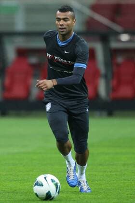 15.10.2012, WARSZAWA, PILKA NOZNA, FOOTBALL, WORLD CUP 2014 QUALIFYING, ENGLAND NATIONAL TEAM TRAINING, ASHLEY COLE (ENG),  15102012toja136