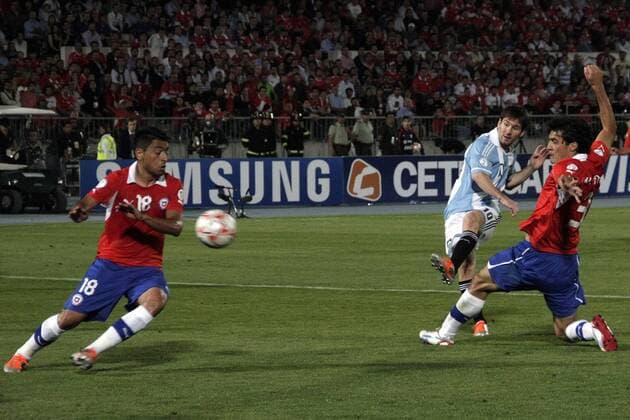 Oct 16, 2012 - Santiago, Chile - Argentina s LIONEL MESSI kicks the ball, during a 2014 World Cup qualifying soccer match . Soccer 2012 - Argentina Beat Chile 2-1 - ZUMAs12