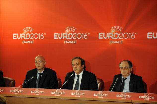 Michel Platini ( President UEFA ) - Gianni Infantino ( Secretaire General UEFA ) - Noel le Graet ( President de la Federation Francaise de Football ) FOOTBALL : Comite de pilotage UEFA EURO 2016 - Paris - 23 10 2012 N.LeGouic FEP Panoramic 