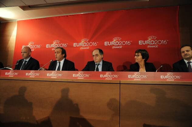 Gianni Infantino ( Secretaire General UEFA ) - Michel Platini ( President UEFA ) - Noel le Graet ( President de la Federation Francaise de Football ) - Valerie Fourneyron ( Ministre des Sports ) - Maurice Vincent ( President de Saint Etienne Metropole ) FOOTBALL : Comite de pilotage UEFA EURO 2016 - Paris - 23 10 2012 N.LeGouic FEP Panoramic 