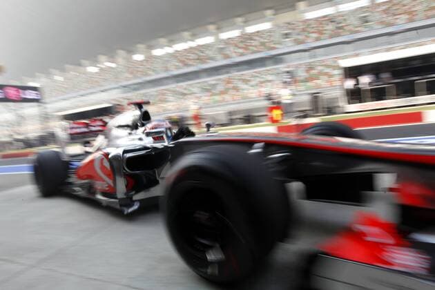 Motorsports: FIA Formula One World Championship 2012, Grand Prix of India, 3 Jenson Button (GBR, Vodafone McLaren Mercedes), xHOCHxZWEIx