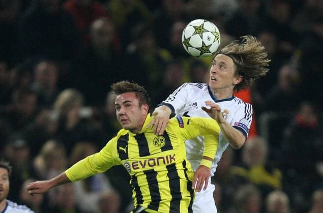 24.10.2012, Dortmund, Fussball, Champions-League, 3. Spieltag, Borussia Dortmund - Real Madrid. v.l. Mario Götze (Dortmund), Luka Modric (Madrid)