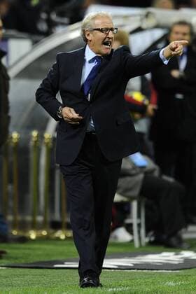 27.10.2012, Mailand - Serie A 2012 2013 - AC Mailand vs FC Genua CFC 1893 - Luigi Del Neri 