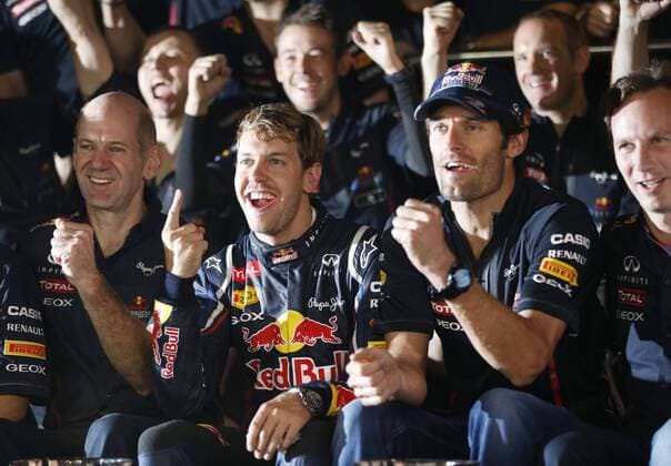 Motorsports: FIA Formula One World Championship 2012, Grand Prix of India, Adrian Newey (GBR, Red Bull Racing), 1 Sebastian Vettel (GER, Red Bull Racing), 2 Mark Webber (AUS, Red Bull Racing), Christian Horner (GBR, Teamchef Red Bull Racing), xHOCHxZWEIx