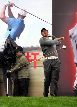 ZHENGZHOU, CHINA - OCTOBER 29: (CHINA OUT) Tiger Woods of USA in action during the Duell of Tiger Woods and Rory McIlroy at Jinsha Lake Golf Club on October 29, 2012 in Zhengzhou, Henan Province of China.  CFP433094463 