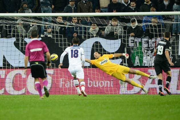 Turin, Italien - Serie A - Juventus Turin vs. FC Bologna - Saphir Taider 