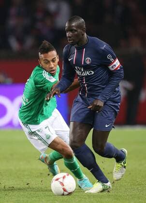 Mamadou Sakho of PSG, Pierre-Emerick Aubameyang of Saint-Etienne. Paris Saint Germain PSG - Saint Etienne ASSE 1-2, Ligue 1, at the Parc des Princes stadium in Paris. November 3, 2012. Paris, France. xJuanxDalix 