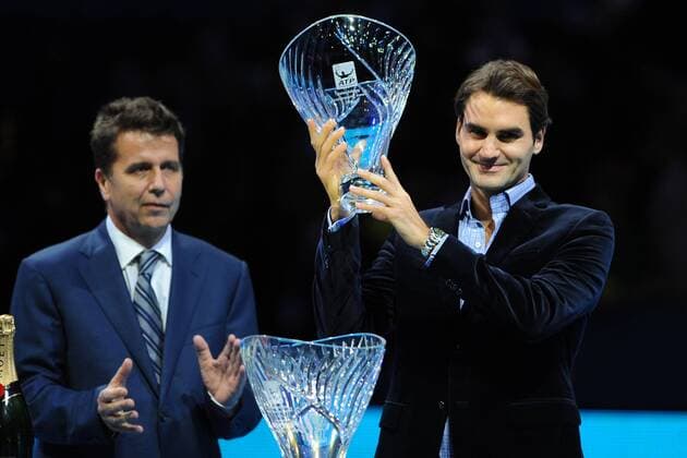 Roger Federer receives ATP Tennis Herren Fans awards with Brad Drewett (ATP CEO) TENNIS : Masters de Londres - ATP Tennis Herren - 07 11 2012 COUVERCELLE TENNISMAG PANORAMIC 