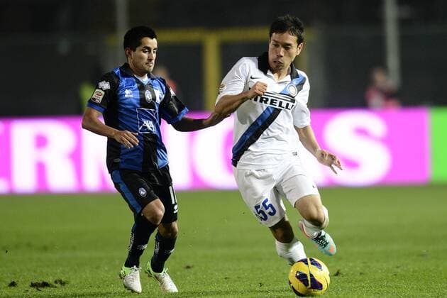 11 11 2012 : Atalanta Bergamo vs Inter Mailand: Yuto Nagatomo-Maxi Moralez 