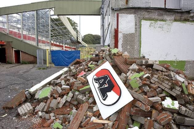 during the dismantle of the old AZ stadium; the Alkmaarderhout on november 19, 2007 in Alkmaar, The Netherlands xVIxxIVx 1243601