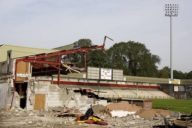 during the dismantle of the old AZ stadium; the Alkmaarderhout on november 19, 2007 in Alkmaar, The Netherlands xVIxxIVx 1243603
