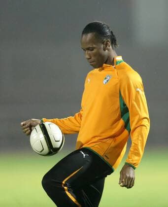 FUSSBALL - AUT vs CIV, Testspiel, Vorberichte, Training TRAUN,AUSTRIA,12.NOV.12 - FUSSBALL - ÖFB Länderspiel, Österreich vs Elfenbeinküste, Freundschaftsspiel, Vorberichte, Training Nationalteam CIV. Bild zeigt Didier Drogba (CIV). 