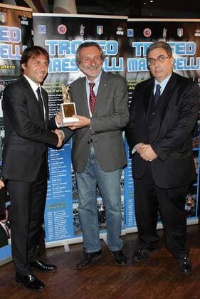 Antonio Conte (Juventus Turin) bekommt eine Auszeichnung - Montecatini Terme 12 11 2012 Football Calcio Serie A 2012 13 Premiere des Film über Tommaso Maestrelli PaoloxNucci