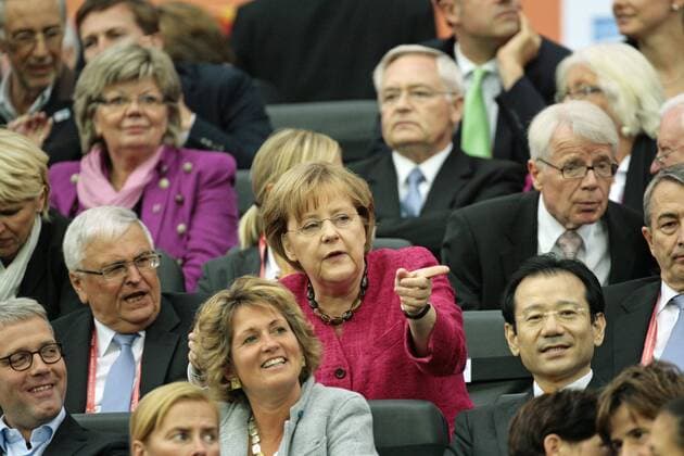 Ehrentribüne - Bundeskanzlerin Angela Merkel, Theo Zwanziger, Reinhard Rauball, Wolfgang Niersbach - Finale Frauen Fußball Weltmeisterschaft 2011 Japan (Blau) vs. USA im WM Stadion Frankfurt am Main - Fußball,17.07.2011,Deutschland,Frau,Frauen
