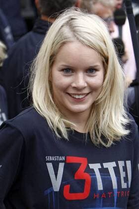 Motorsports: FIA Formula One World Championship 2012, Grand Prix of Brazil, Hanna Sprater (GER), girlfriend of 1 Sebastian Vettel (GER, Red Bull Racing), xHOCHxZWEIx