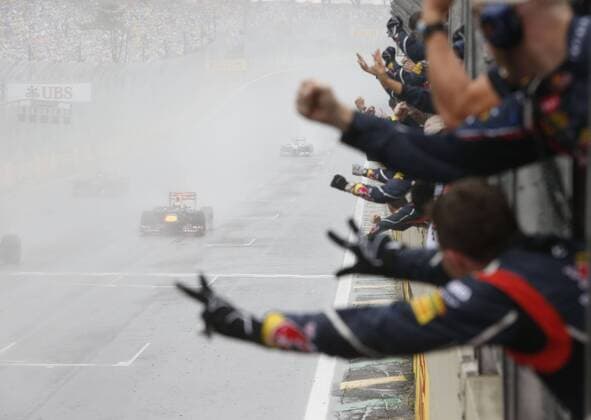 Motorsports: FIA Formula One World Championship 2012, Grand Prix of Brazil, 1 Sebastian Vettel (GER, Red Bull Racing), xHOCHxZWEIx