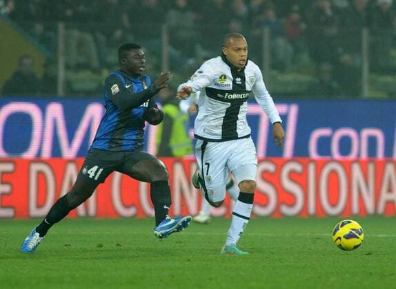IPP20121126 Football - soccer: Serie A, FC Parma - Inter Mailand, Jonathan Biabiany, Joseph Duncan xHOCHxZWEIx xItalyxPhotoxPressx 