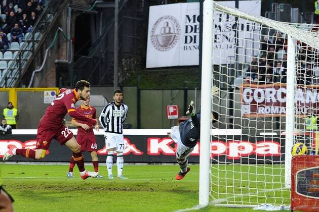 Siena, Serie A, AC Siena vs. AS Rom: Mattia Destro, Miralem Pjanic 