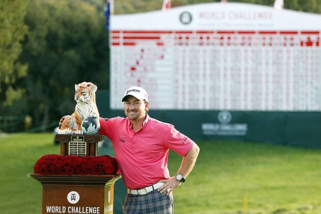 December 02, 2012: Graeme McDowell poses with the winner s trophy after winning the Tiger Woods World Challenge Presented by Northwestern Mutual at Sherwood Country Club in Thousand Oaks, CA...Charles Baus CSM GOLF 2012: World Challenge by Northwestern Mutual DEC 02 - ZUMAcb8