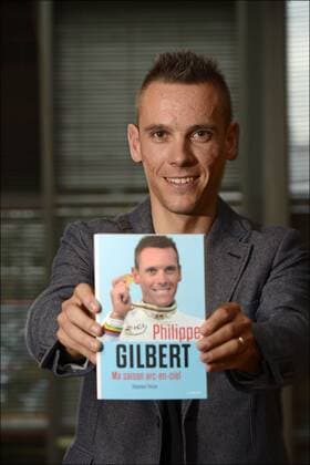 Philippe Gilbert präsentiert in Brüssel seine Biografie CYCLISME : Philippe Gilbert presente son livre Ma saison arc en ciel - Bruxelles - 04 12 2012 Photonews Panoramic 