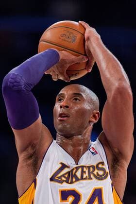 02 December 2012: Guard (24) Kobe Bryant of the Los Angeles Lakers shoots a free-throw against the Orlando Magic during the second half of the Magic s 113-103 victory over the Lakers at the STAPLES Center in Los Angeles, CA. NBA Basketball Herren USA DEC 02 Magic at Lakers Icon181121202043 EDITORIAL USE ONLY