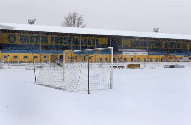 Leipzig, 06.12.2012, Bruno-Plache-Stadion, Fussball, Regionalliga NordOst, 1.FC Lokomotive Leipzig , Stadion Im Bild: verschneites Stadion mit Tribüne. ,