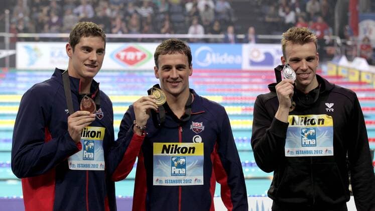 SCHWIMMEN - FINA Kurzbahn WM Istanbul ISTANBUL,TUERKEI,12.DEZ.12 - DIVERS, SCHWIMMEN - FINA Kurzbahn Weltmeisterschaft, 200m Freistil der Herren, Siegerehrung. Bild zeigt Conor Dwyer, Ryan Lochte (USA) und Paul Biedermann (GER). 