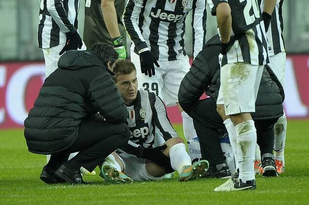 infortunio Nicklas Bendtner Juventus Calcio Juventus vs Cagliari Serie A - Torino 12 12 2012 Juventus Stadium Football Calcio 2012 2013 Foto Federico Tardito Insidefoto federicoxtardito