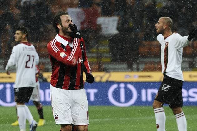Db Milano 13 12 2012 - coppa Italia Milan-Reggina foto Daniele Buffa Image Sport nella foto: esultanza gol Gianpaolo Pazzini 