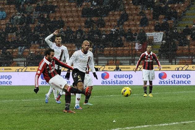 Db Milano 13 12 2012 - coppa Italia Milan-Reggina foto Daniele Buffa Image Sport nella foto: gol Gianpaolo Pazzini 