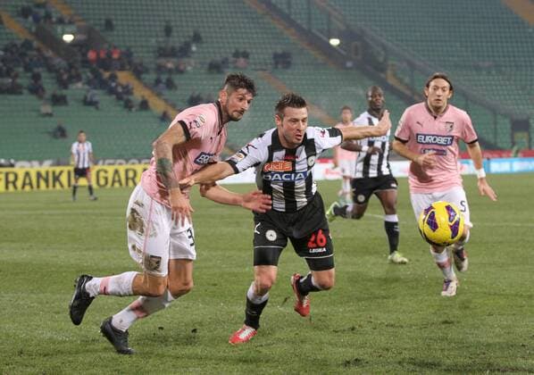 IPP20121215 Football - soccer: Serie A, Udinese Calcio - US Palermo, Eros Pisano contrasta Giovanni Pasquale (Hinweis: Verwendung nur in Deutschland - only Germany) xHOCHxZWEIx xItalyxPhotoxPressx 
