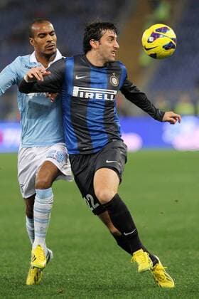 Abdoulay Konko (Lazio) Diego Milito (Inter).Roma 15 12 2012 Stadio Olimpico .Serie A 2012 2013.Football Calcio Lazio Vs Inter. lucaxpagliaricci