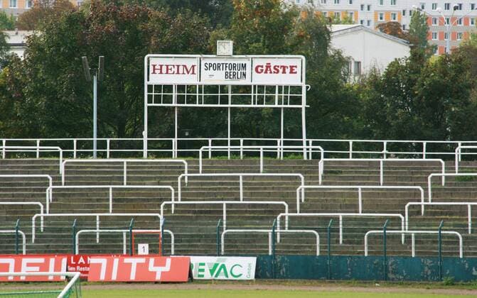 Stadion im Sportforum Hohenschönhausen in Berlin, Heimspielstätte des BFC Dynamo - Deutschland,Fußball,18.09.2008