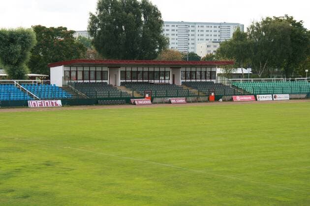Stadion im Sportforum Hohenschönhausen in Berlin, Heimspielstätte des BFC Dynamo - Deutschland,Fußball,18.09.2008