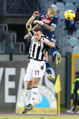 Valon Behrami (Napoli) Emanuele Calaio (Siena) - Siena, 22 12 2012 - Serie A 2012 2013 - AC Siena Vs SSC Napoli - lucaxpagliaricci