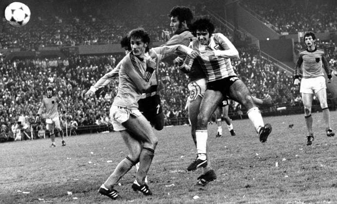 WM Finale 1978, Buenos Aires, Argentinien vs Niederlande: Dick Nanninga (Niederlande, o.) erzielt das Tor zum 1:1