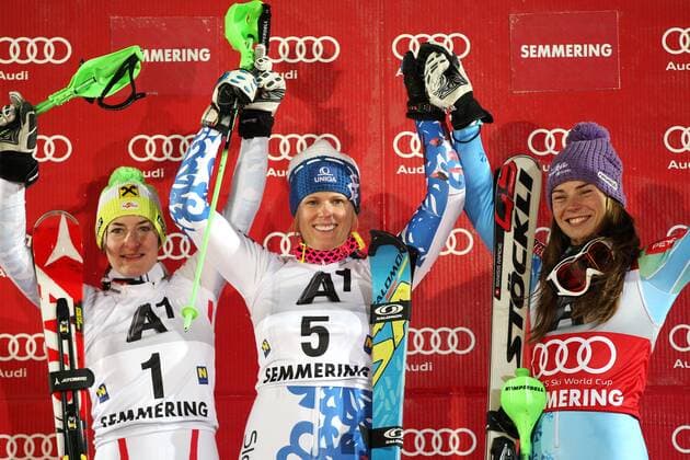 SKI ALPIN - FIS WC Semmering, Slalom, Damen SEMMERING,AUSTRIA,29.DEZ.12 - SKI ALPIN - FIS Weltcup, Slalom der Damen, Nachtslalom, Siegerehrung. Bild zeigt den Jubel von Kathrin Zettel (AUT), Veronika Velez Zuzulova (SVK) und Tina Maze (SLO). 