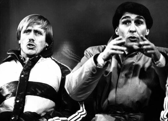 Trainer Sigfried Held (li.) und Rudi Assauer (beide FC Schalke 04)
