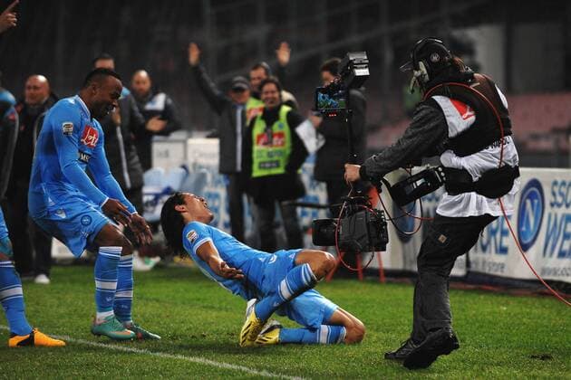 Jubel Edinson Cavani Napoli 1-0.Goal celebration .Roma 6 1 2013 Stadio San Paolo.Football Calcio 2012 2013 Campionato Italiano Serie A.SSC Neapel Vs AS Rom . andreaxstaccioli