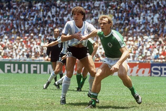 OSCAR RUGGERI (ARG, li.), HANS PETER BRIEGEL (GER, re.)