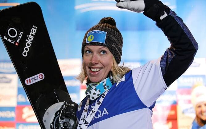 SNOWBOARD - FIS WC Bad Gastein, PSL, Damen BAD GASTEIN,AUSTRIA,11.JAN.13 - SNOWBOARD - FIS Weltcup, Parallel Slalom der Damen, Siegerehrung. Bild zeigt Marion Kreiner (AUT). 