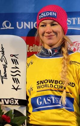 SNOWBOARD - FIS WC Bad Gastein, PSL, Damen BAD GASTEIN,AUSTRIA,11.JAN.13 - SNOWBOARD - FIS Weltcup, Parallel Slalom der Damen, Siegerehrung. Bild zeigt Amelie Kober (GER). 