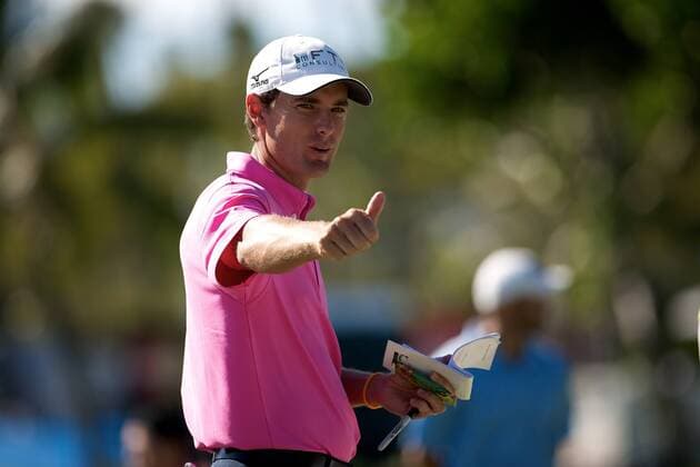Jan. 13, 2013 - Honolulu, HI, USA - January 11, 2013: Charles Howell III gives a thumbs up during the second round of the Sony Open at Waialae Country Club in Honolulu, HI. PGA Golf Herren Golf: Sony Open JAN 11 - ZUMAc04
